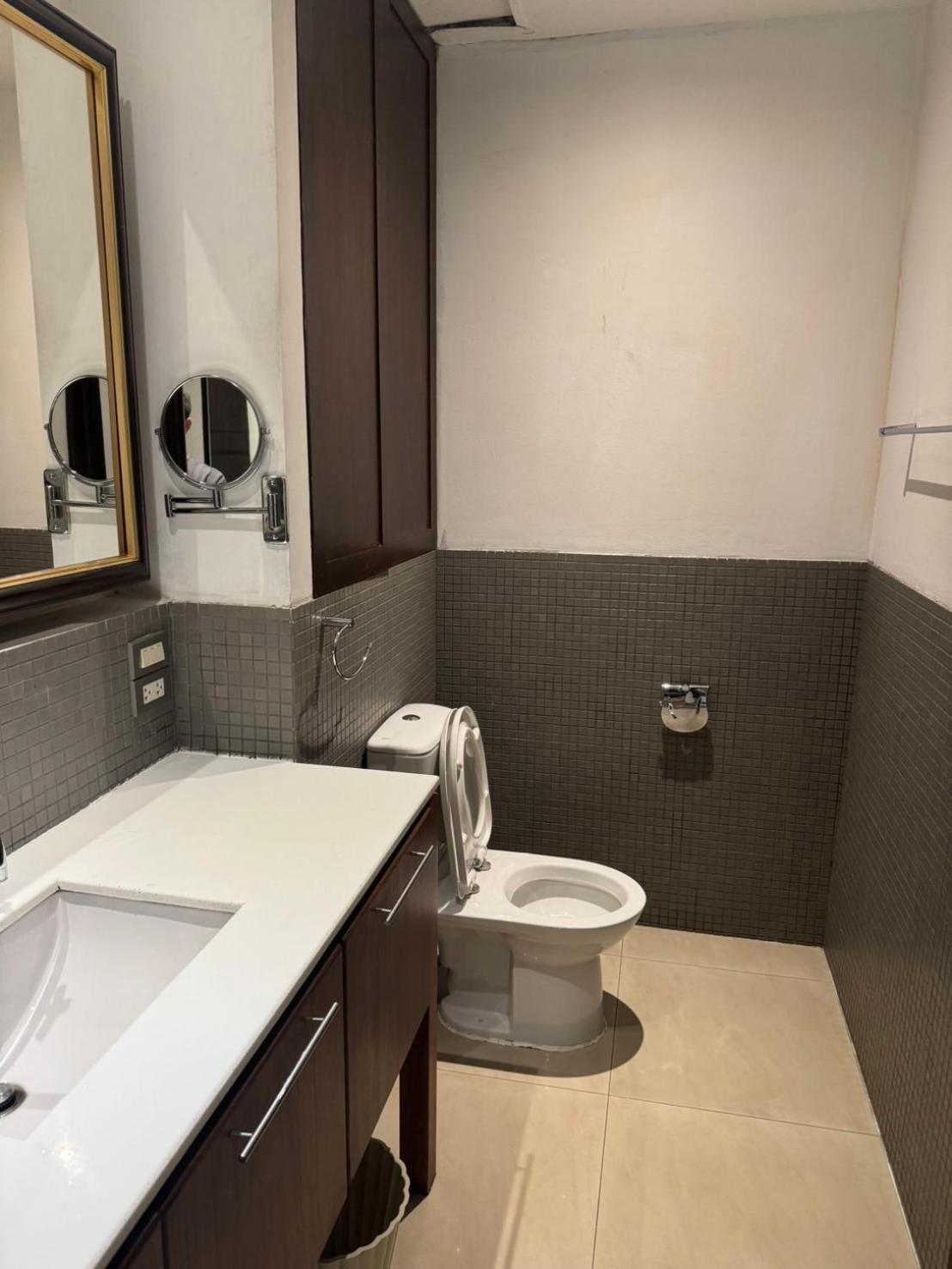 Wish Inn Silom - วิช อินน์ สีลม X Bangkok Eksteriør billede